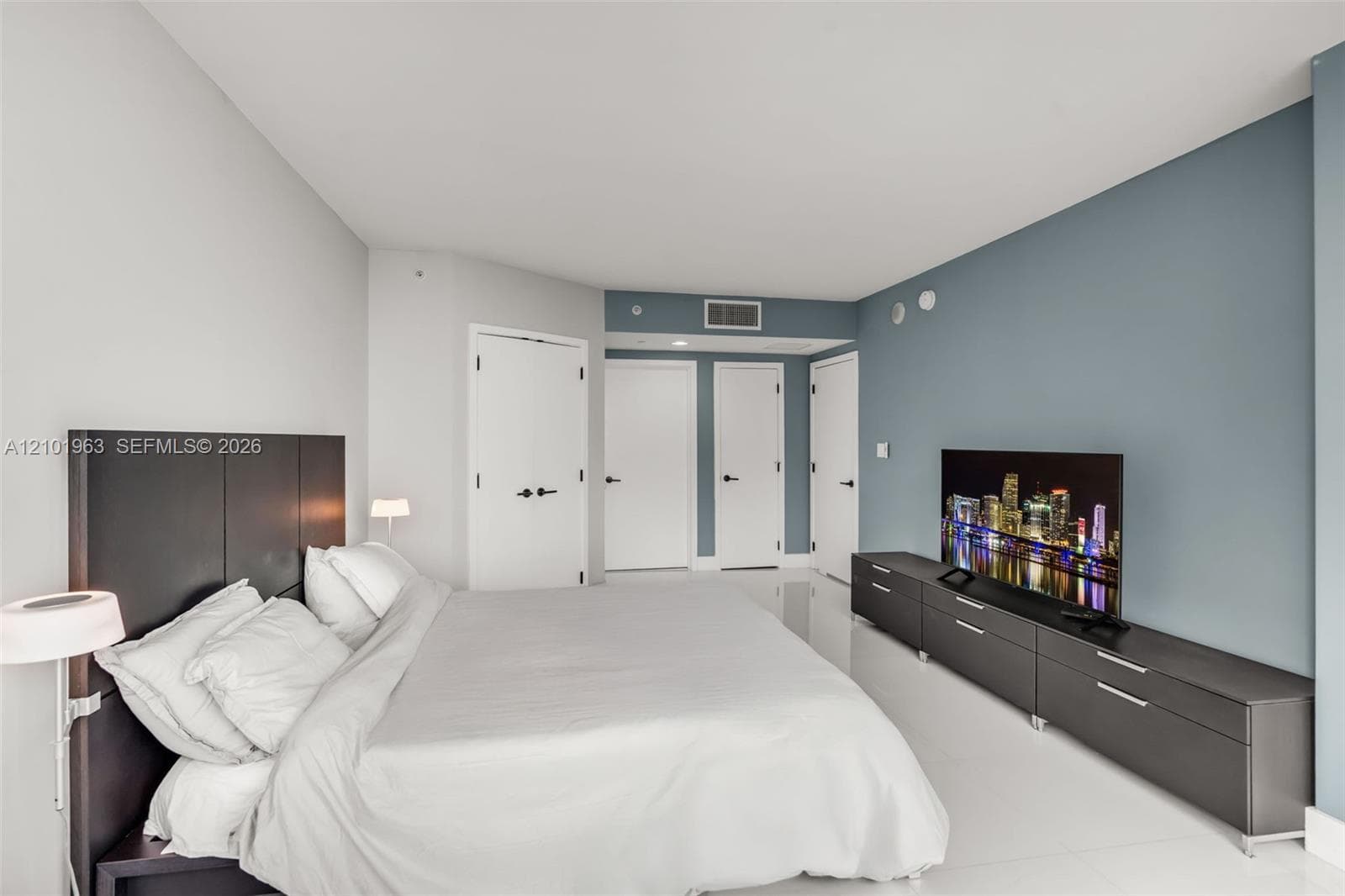 Carillon Miami Beach · #Deed No 1206) in Miami Beach - Photo 19
