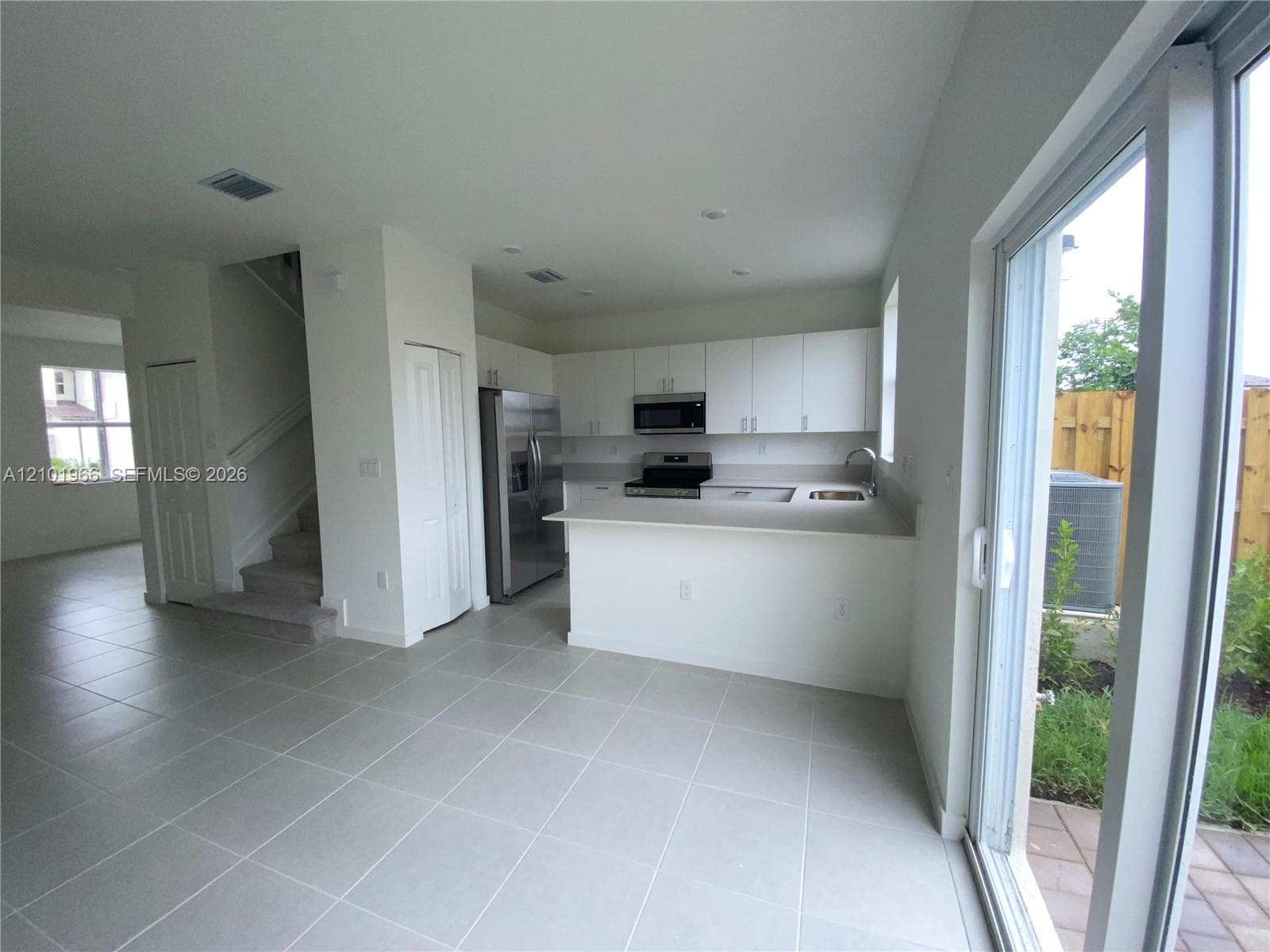 2589 SE 25th Dr #. photo 6