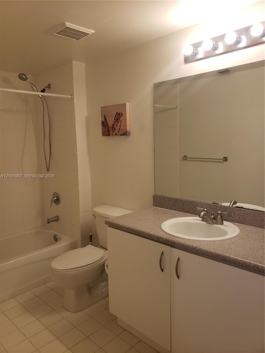 SEYBOLD POINTE CONDO · #407 in Miami - Photo 13