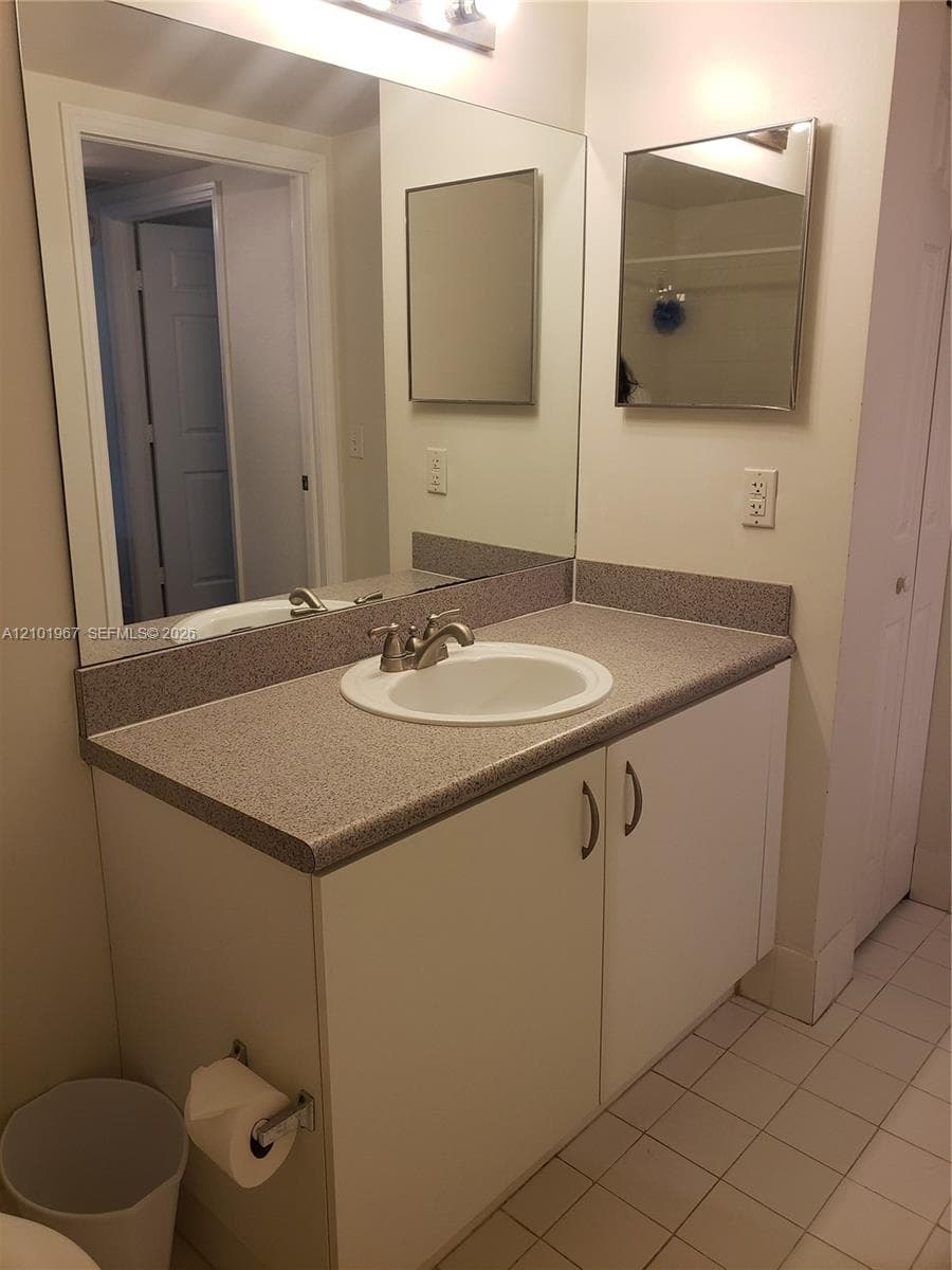 SEYBOLD POINTE CONDO · #407 in Miami - Photo 12