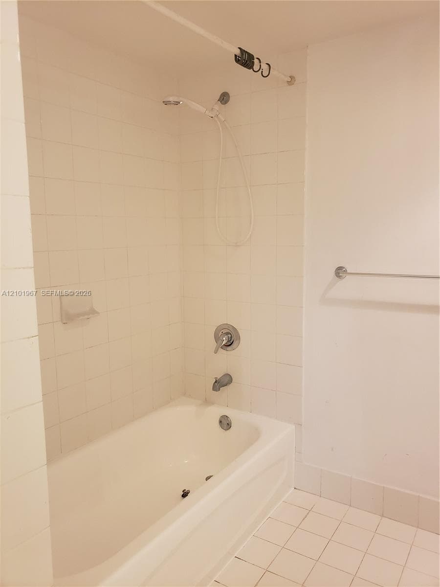 SEYBOLD POINTE CONDO · #407 in Miami - Photo 10