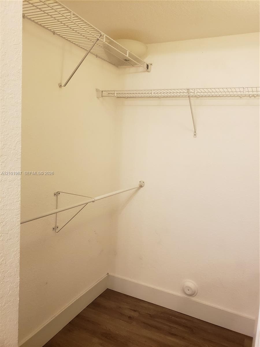 SEYBOLD POINTE CONDO · #407 in Miami - Photo 8