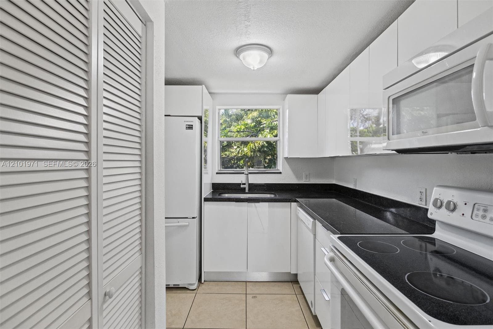 GOLDEN KEY · #25 in Bay Harbor Islands - Photo 15