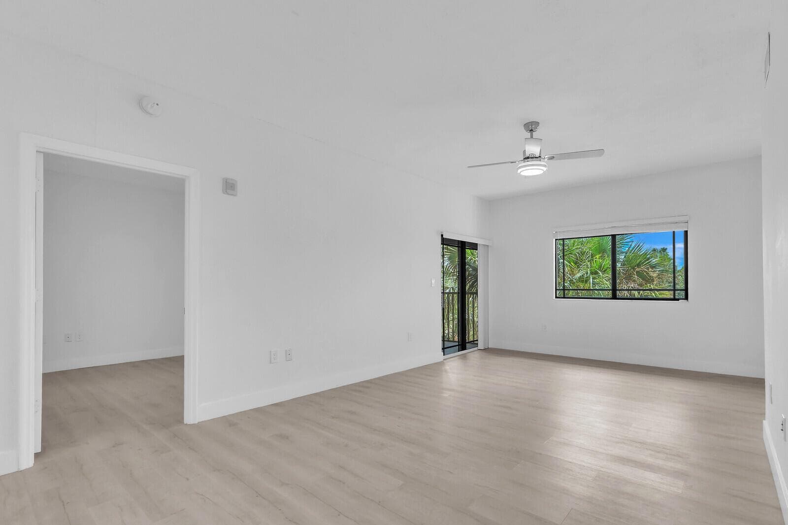 2916-302 LV 1