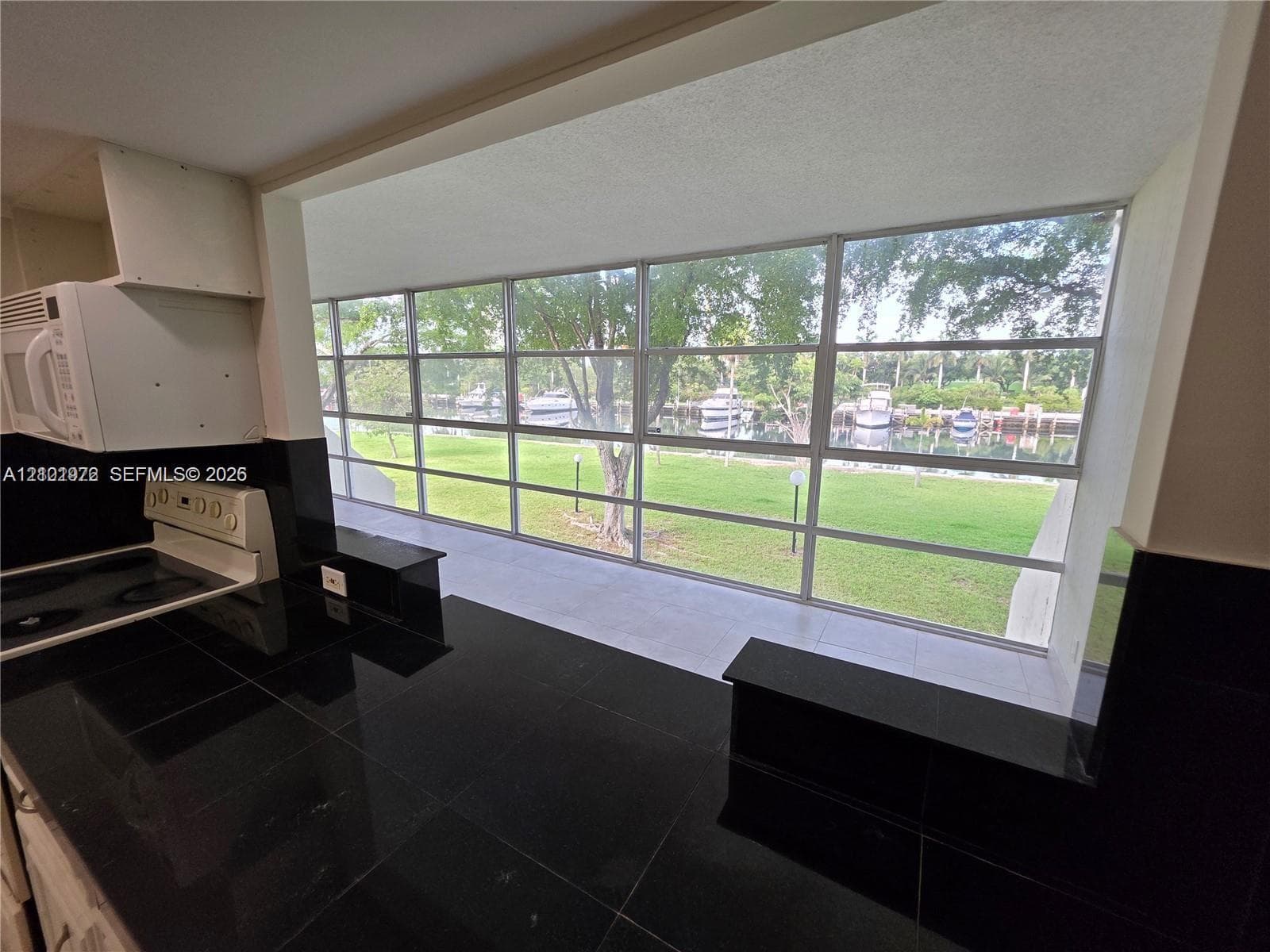 DESOTO PARK CONDO · #201 in Hallandale Beach - Photo 5