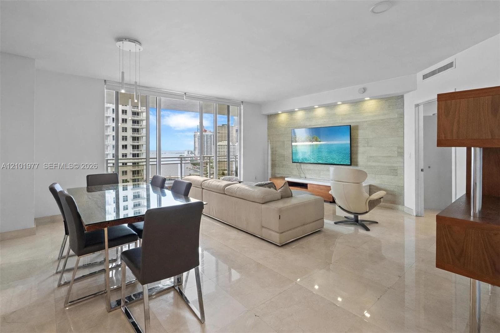 Carbonell · #1703 in Miami - Photo 2