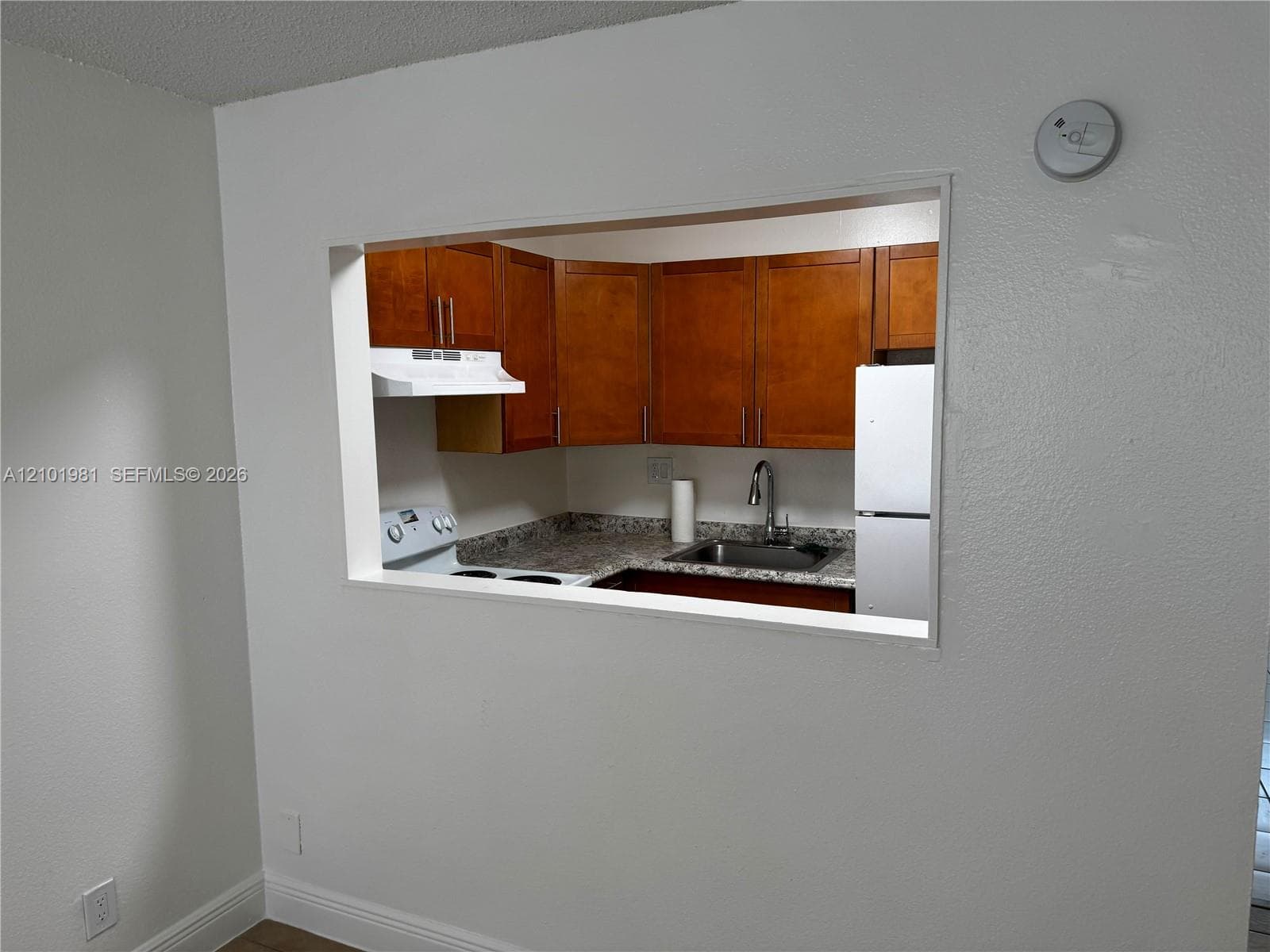 OCEAN DRIVE ESTATES CONDO · #203 in Pompano Beach - Photo 2