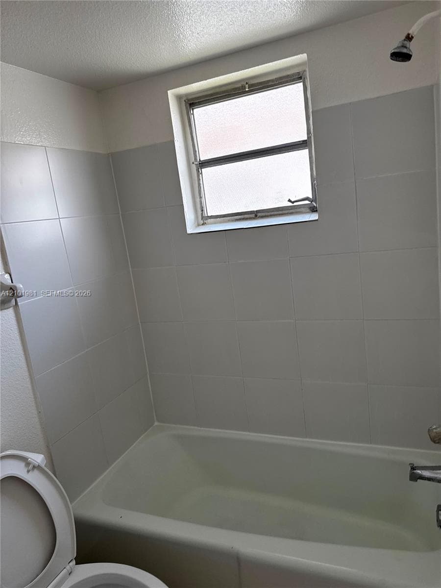 OCEAN DRIVE ESTATES CONDO · #203 in Pompano Beach - Photo 13