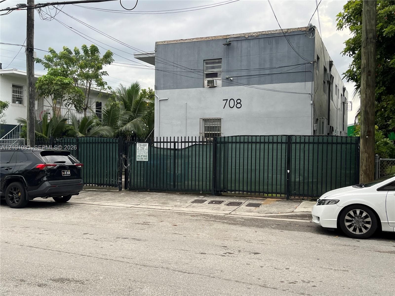 DAVENPORTS SUB · #5 in Miami - Photo 1