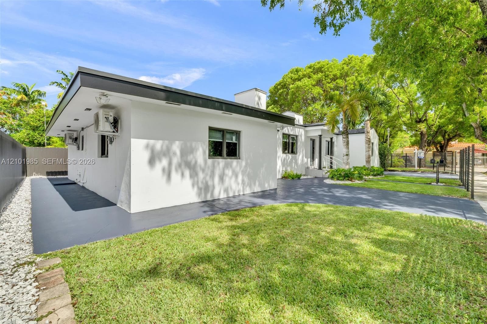1741 SW 17th Ct photo 36