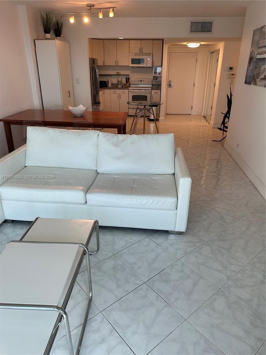 Roney Palace · #737 in Miami Beach - Photo 8