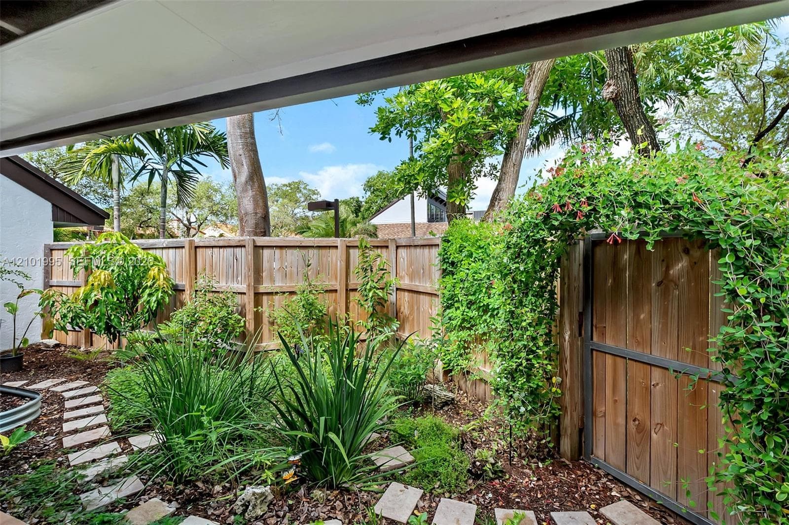 7707 SW 100th St #- photo 17