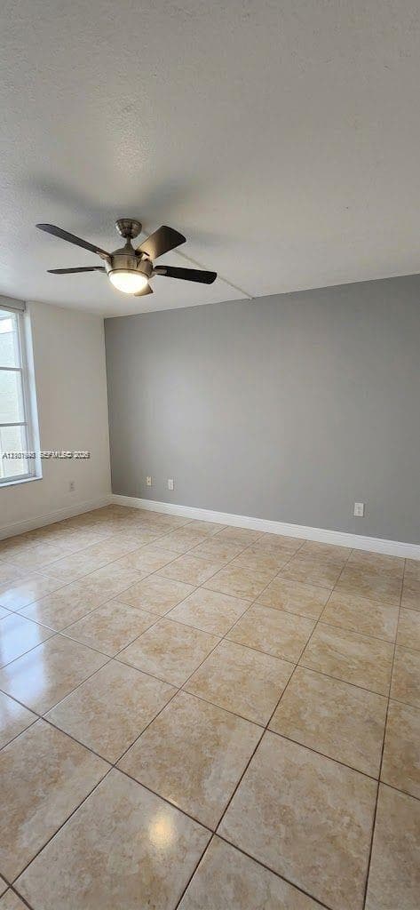 HALF MOON TOWERS CONDO · #206 in Miami - Photo 13