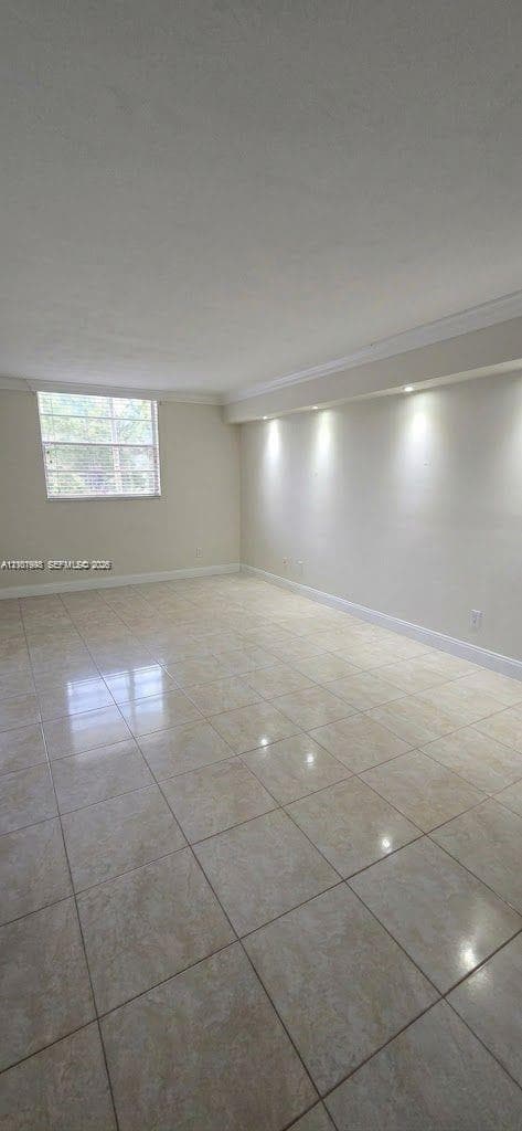 HALF MOON TOWERS CONDO · #206 in Miami - Photo 14