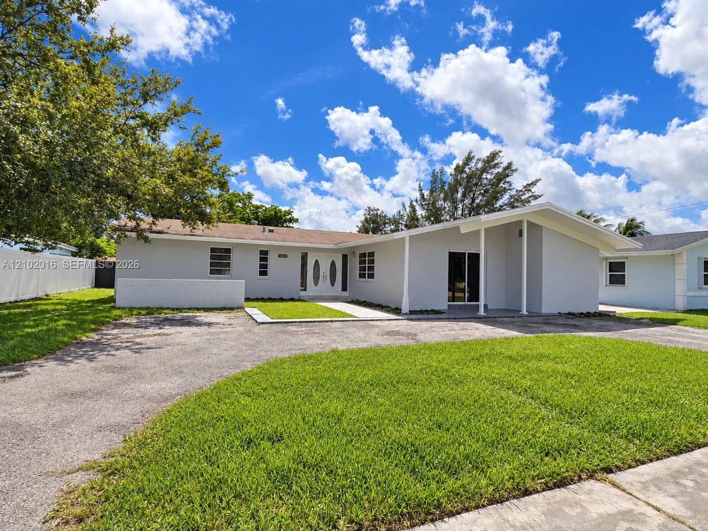 10400 SW 198th St photo 1