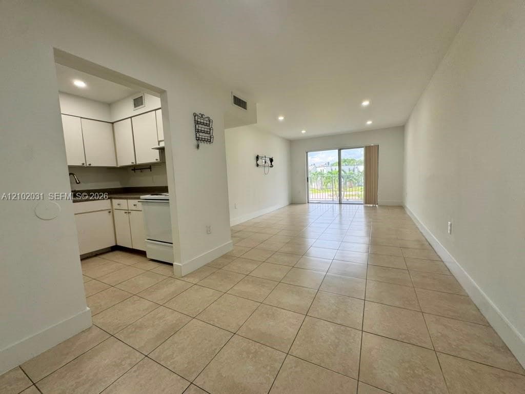 DORAL GARDENS II CONDO · #206 in Doral - Photo 1