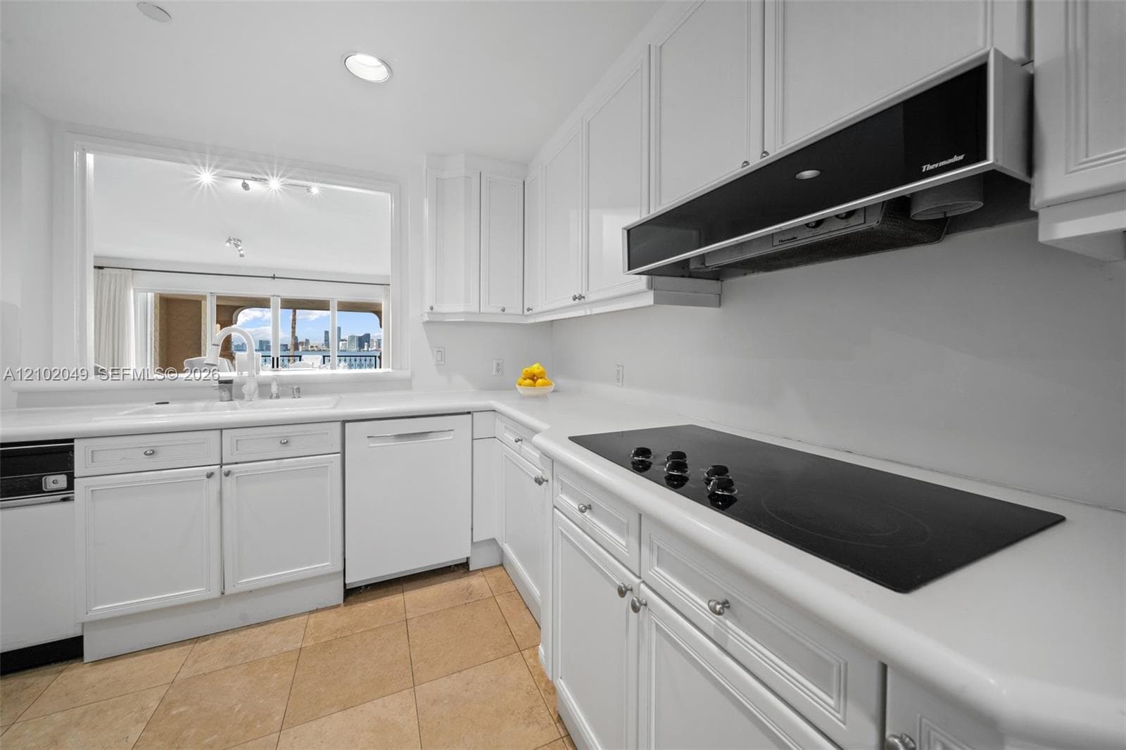Bayview · #5235 in Miami Beach - Photo 8