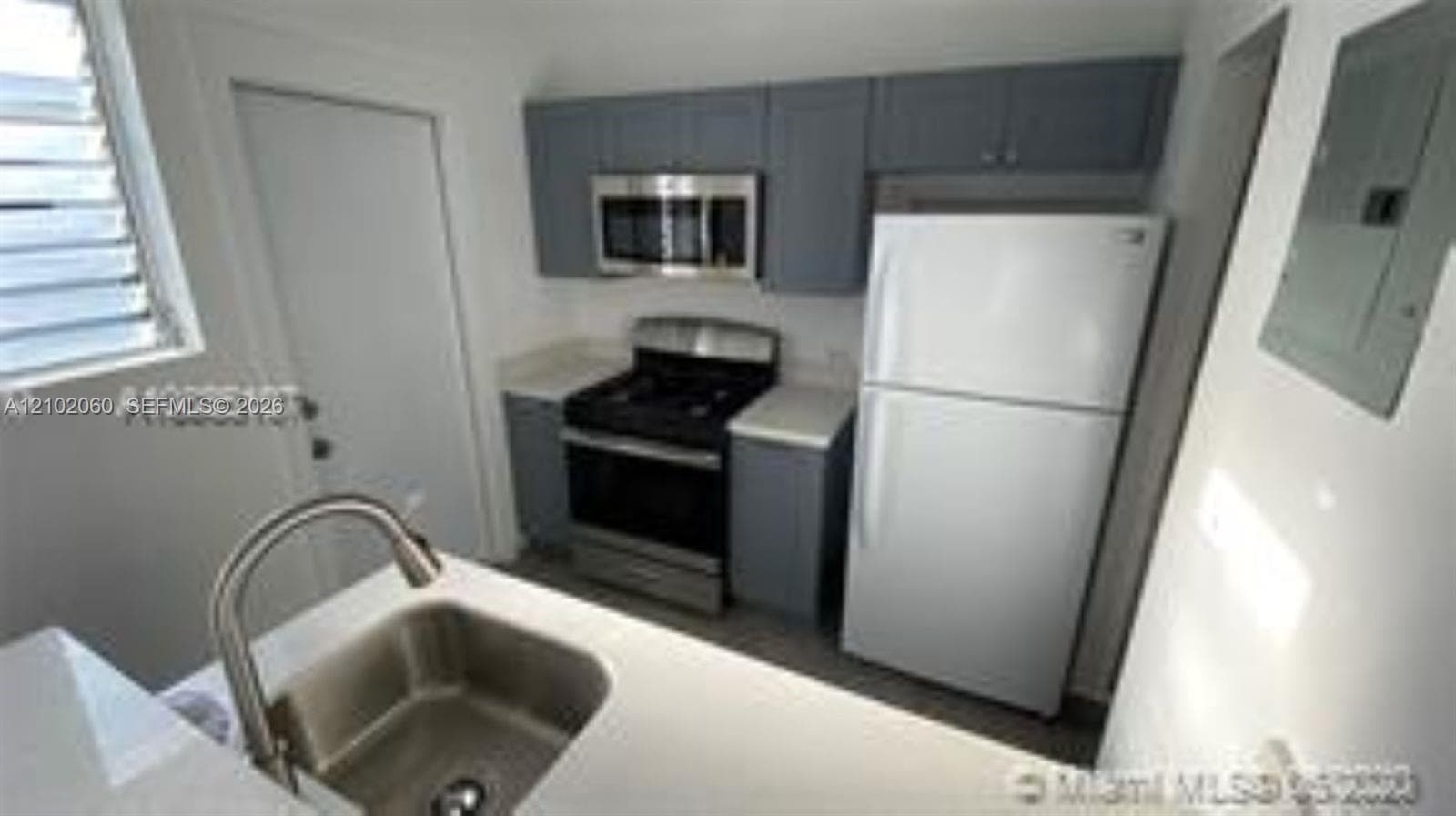 BISCAYNE BCH SUB · #3 in Miami Beach - Photo 4