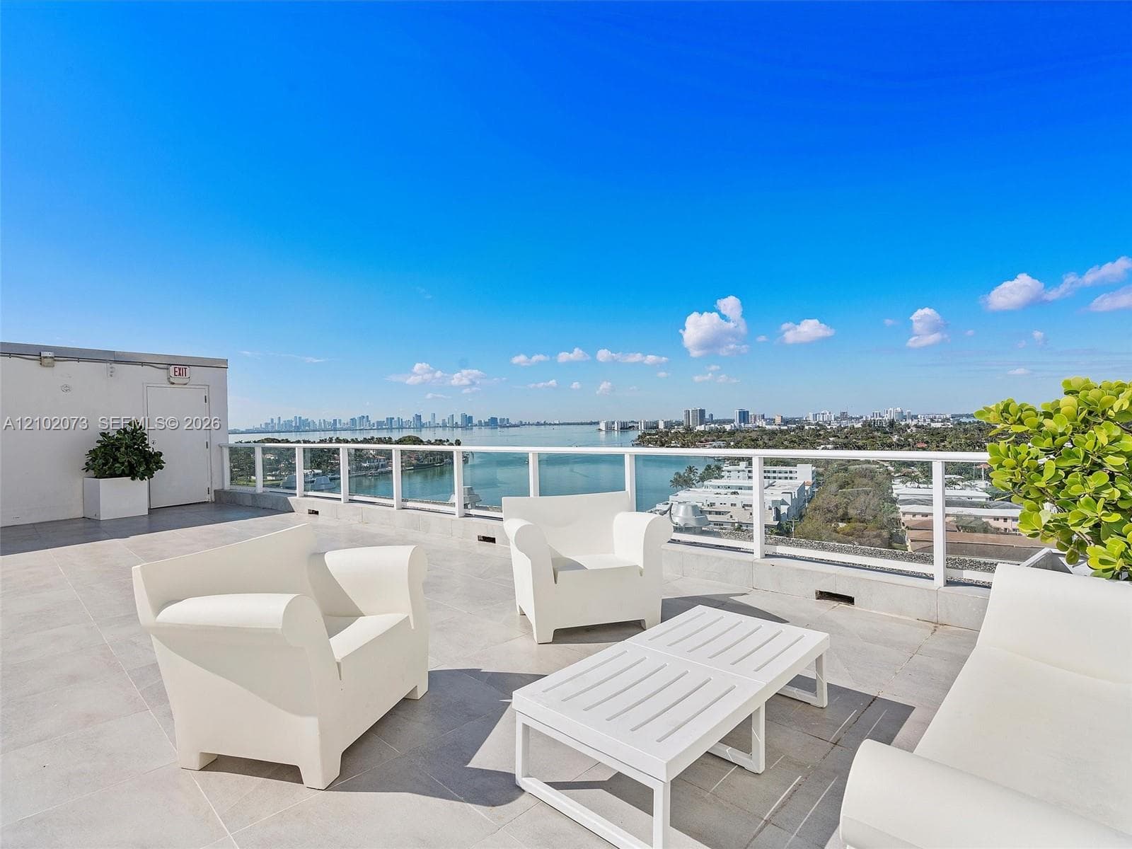King Cole · #617 in Miami Beach - Photo 20
