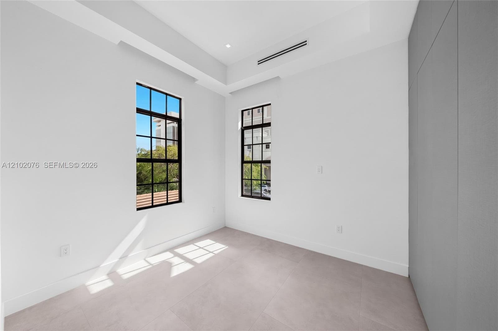 2710 Le Jeune Rd photo 13