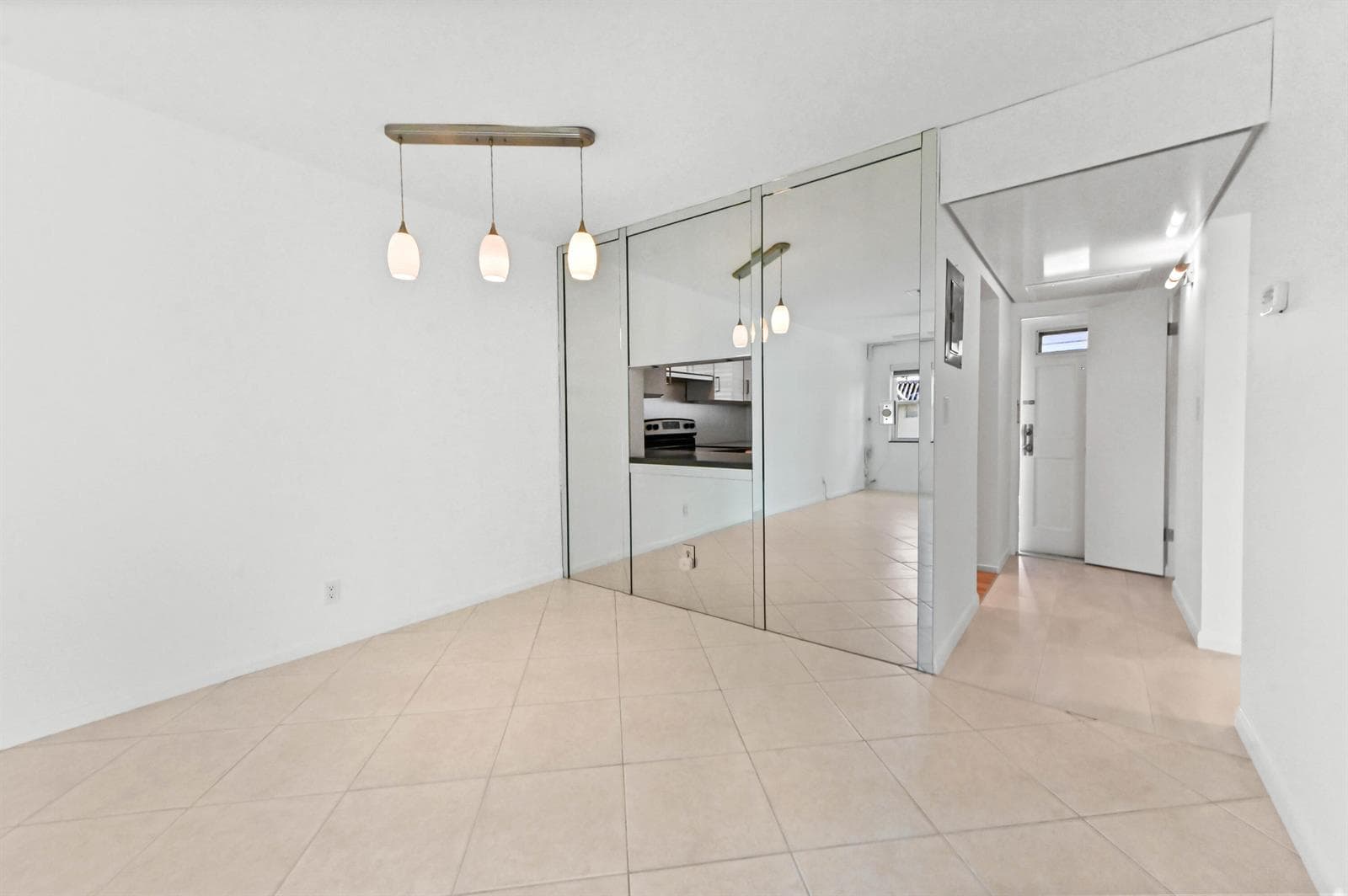 19 Dining area 01