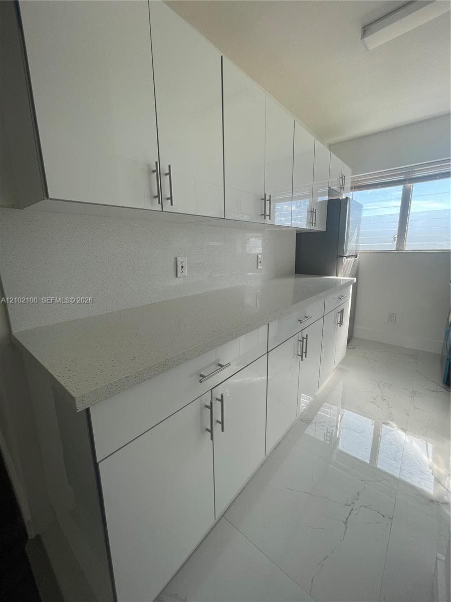BISCAYNE BCH SUB · #3 in Miami Beach - Photo 4