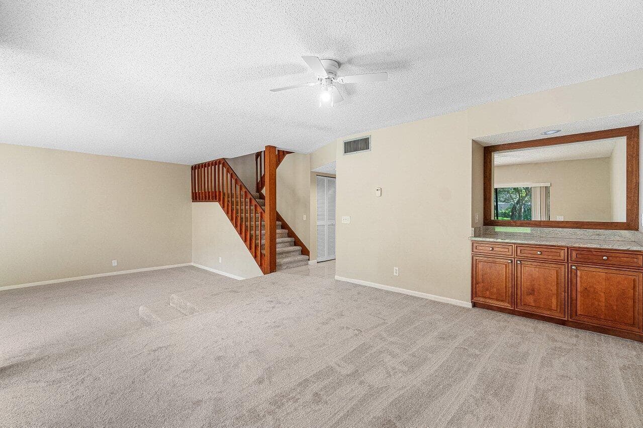 017-22068LasBrisasCircle-BocaRaton-FL-33