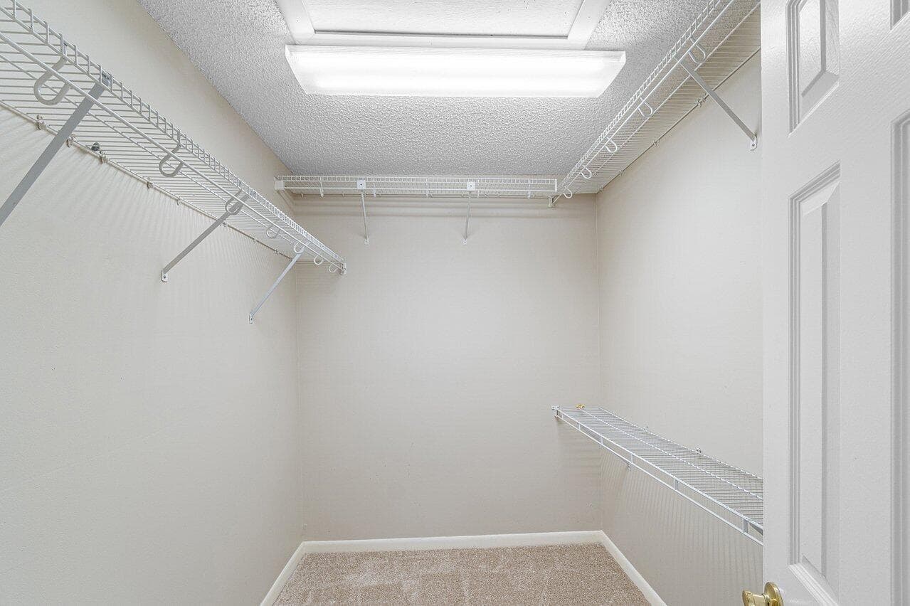 028-22068LasBrisasCircle-BocaRaton-FL-33