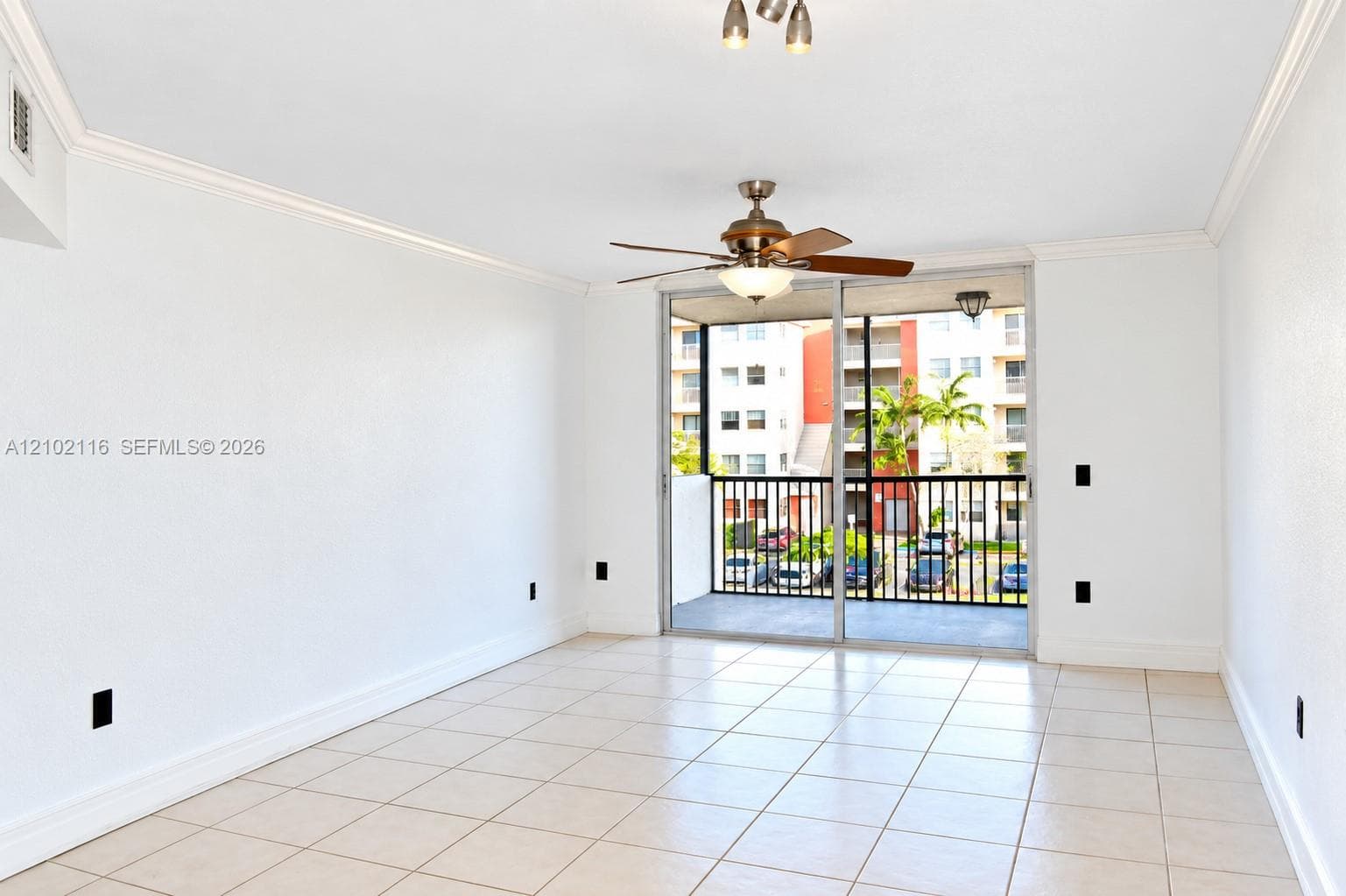 LAS VISTAS AT DORAL CONDO · #301 in Doral - Photo 3