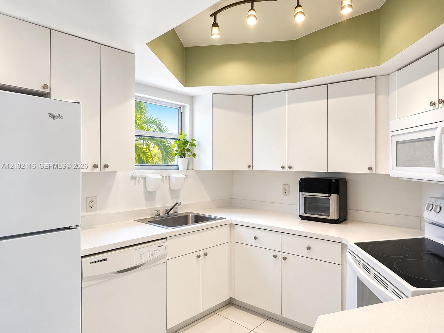 LAS VISTAS AT DORAL CONDO · #301 in Doral - Photo 8