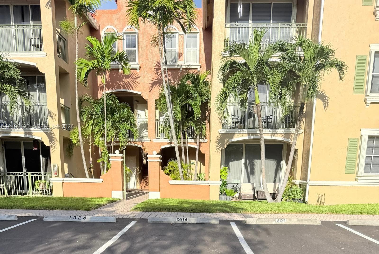 THE COURTS AT DORAL ISLES · #1304 in Doral - Photo 2