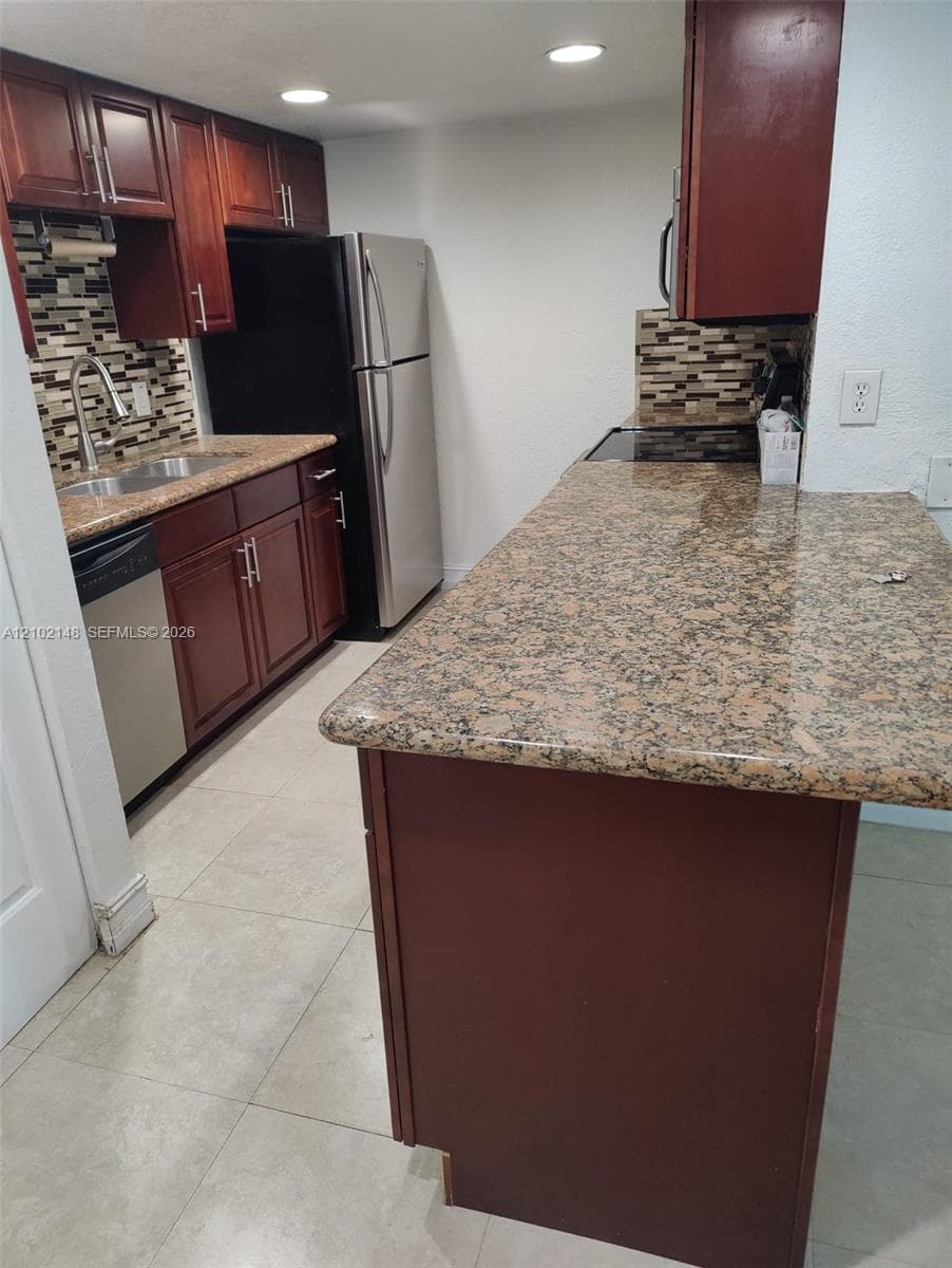 LAKE PLACE CONDOMINIUMS · #107 in West Palm Beach - Photo 14