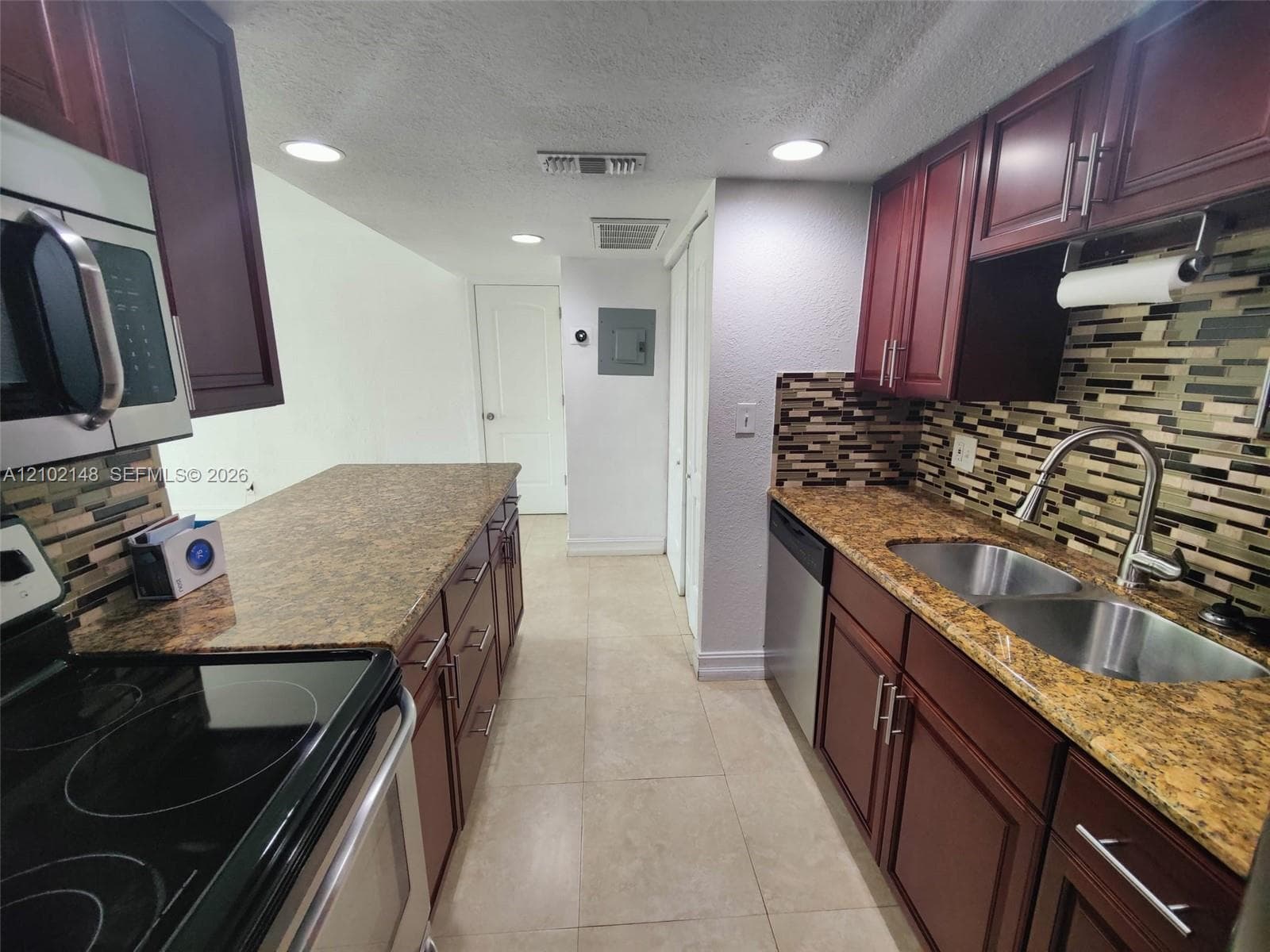 LAKE PLACE CONDOMINIUMS · #107 in West Palm Beach - Photo 11