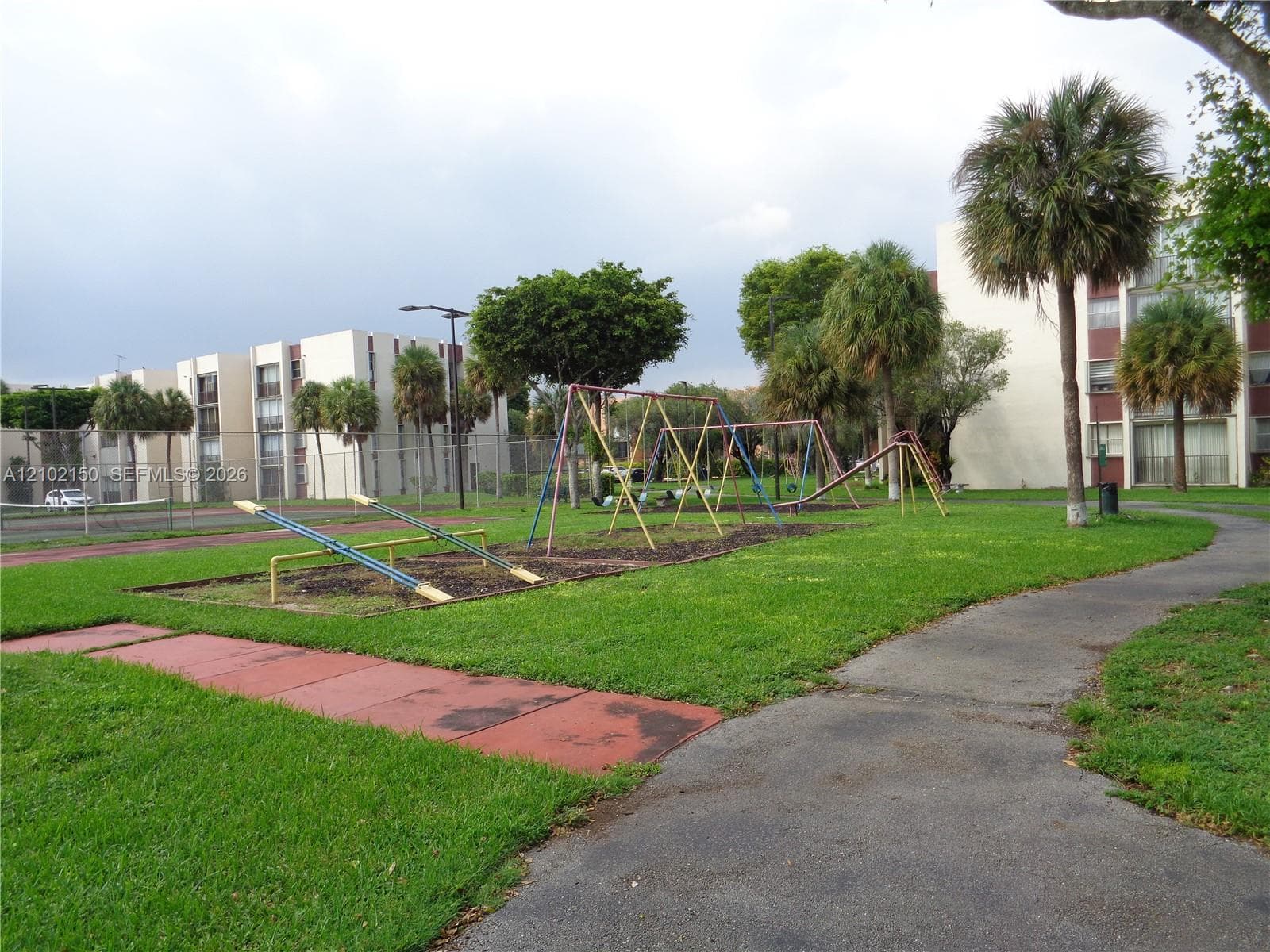 VERSAILLES GARDENS I · #103-7 in Miami - Photo 59