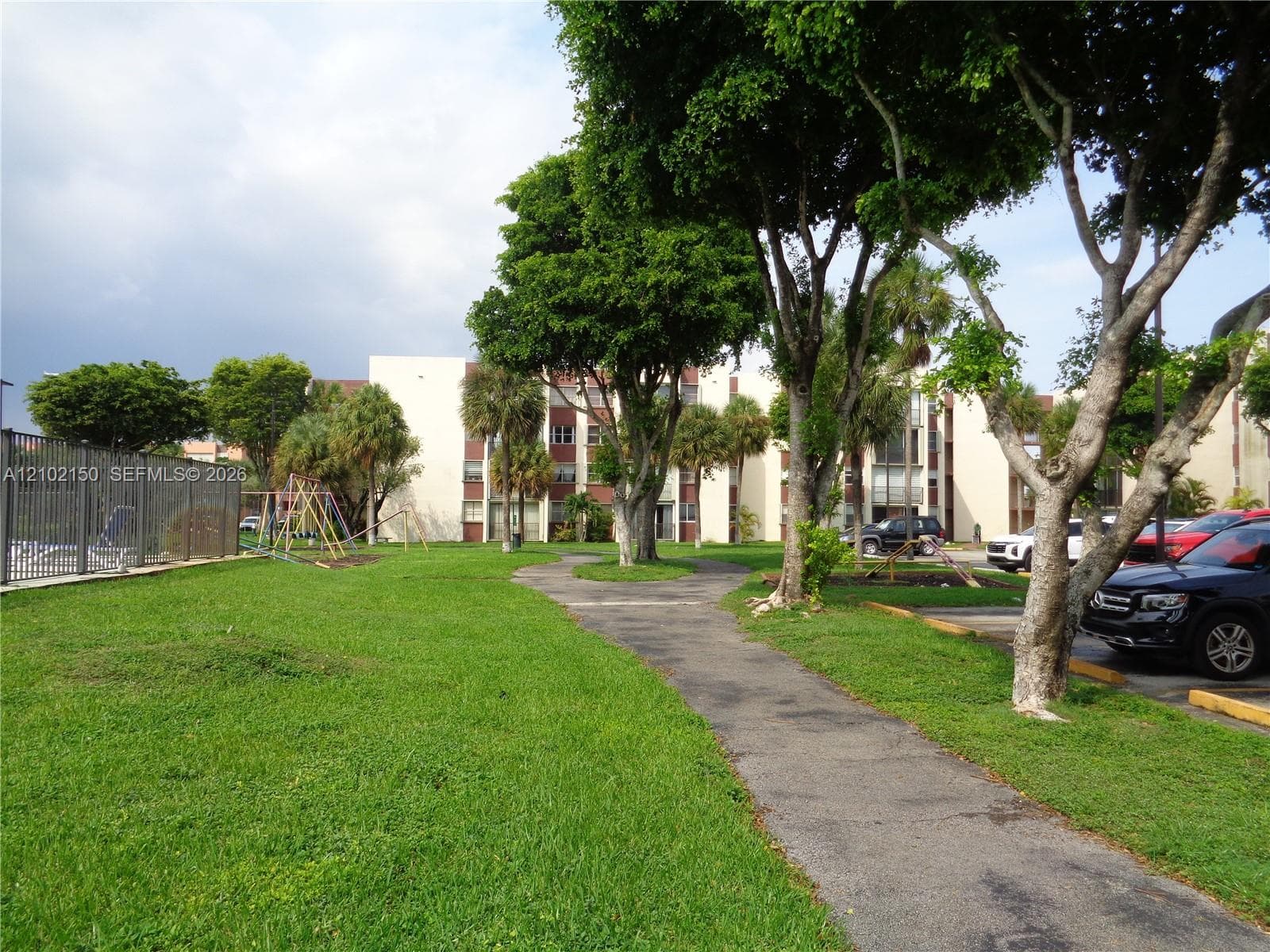 VERSAILLES GARDENS I · #103-7 in Miami - Photo 58