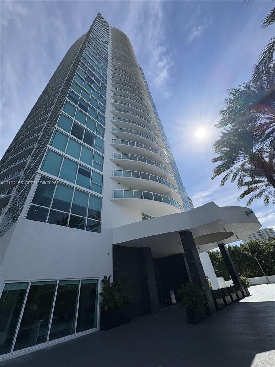 Skyline on Brickell · #2512 in Miami - Photo 2