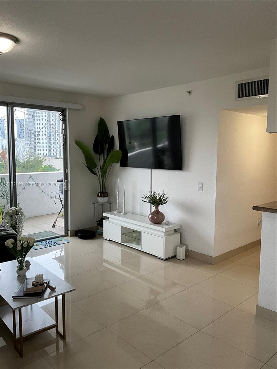 HAVANA LOFTS CONDO · #806 in Miami - Photo 8