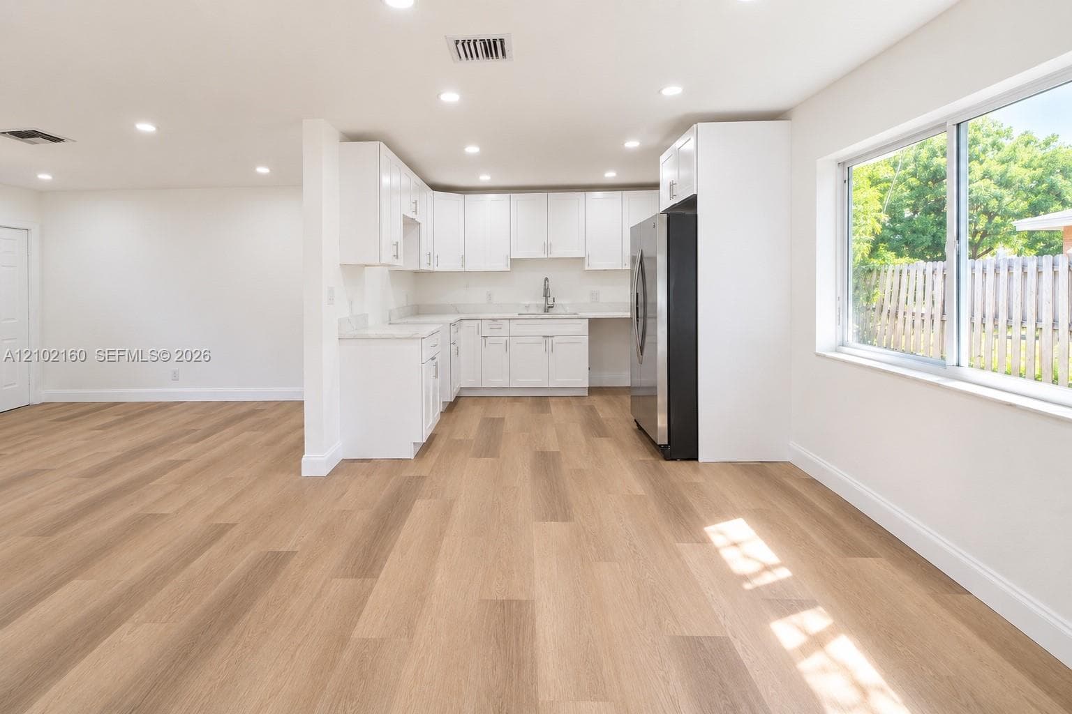 1201 NE 26th Ter photo 9