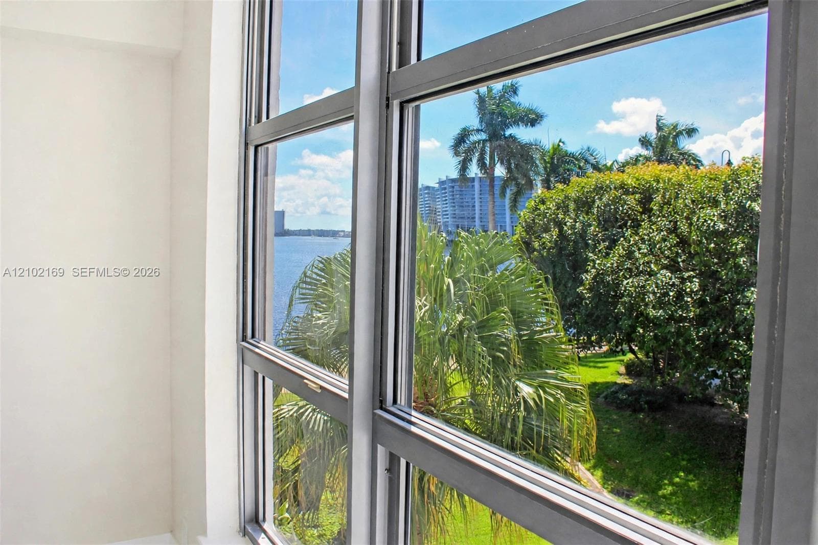 Mystic Pointe Tower 200 · #302 in Aventura - Photo 15
