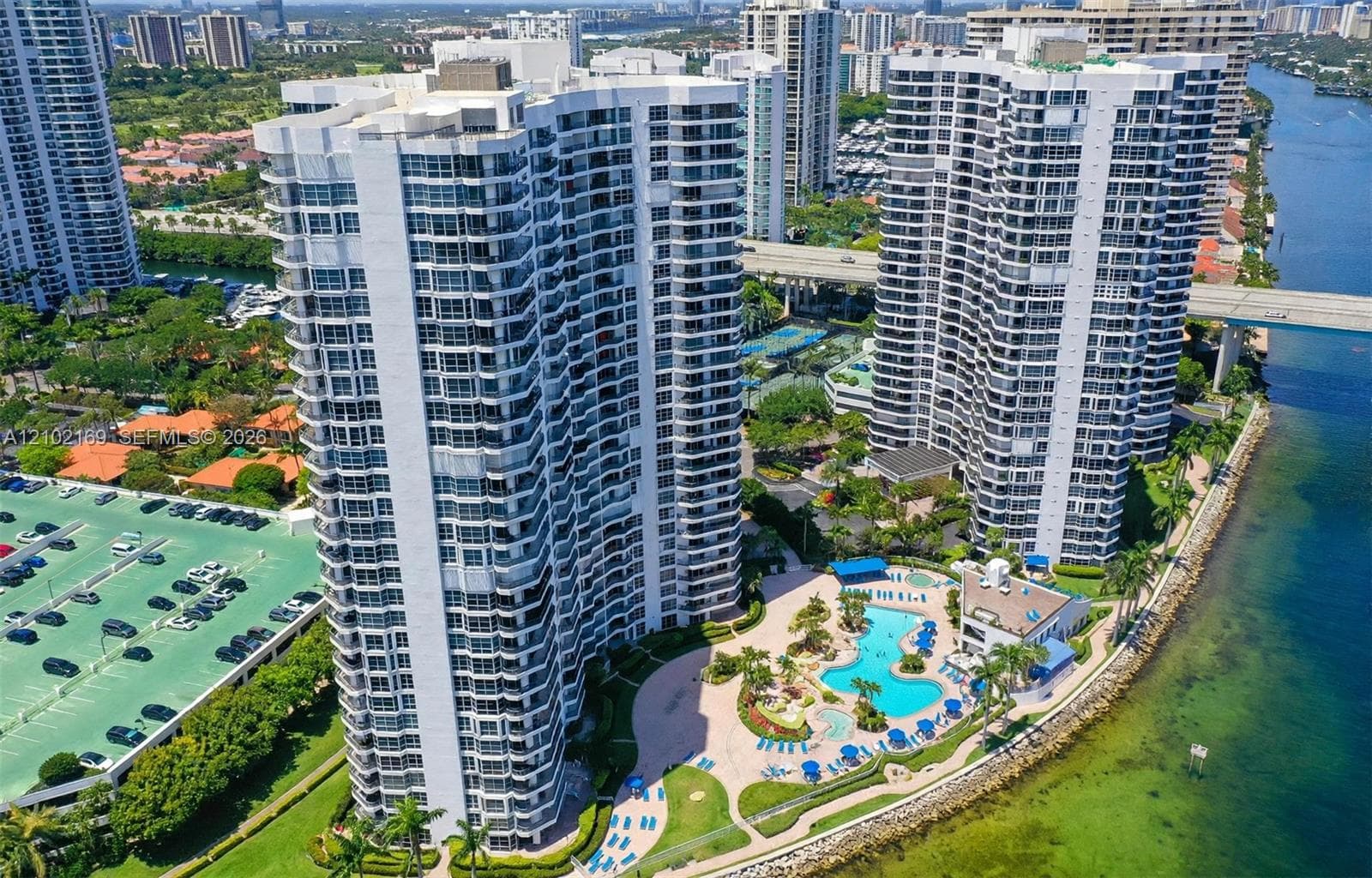 Mystic Pointe Tower 200 · #302 in Aventura - Photo 19