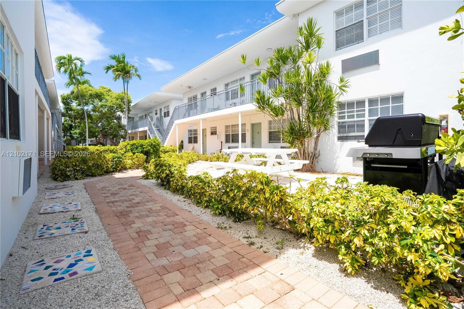 RITZ ROYAL PALM II CONDO · #7 in Miami Beach - Photo 23