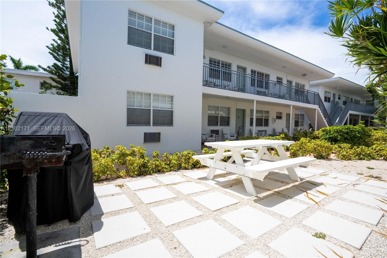 RITZ ROYAL PALM II CONDO · #7 in Miami Beach - Photo 22