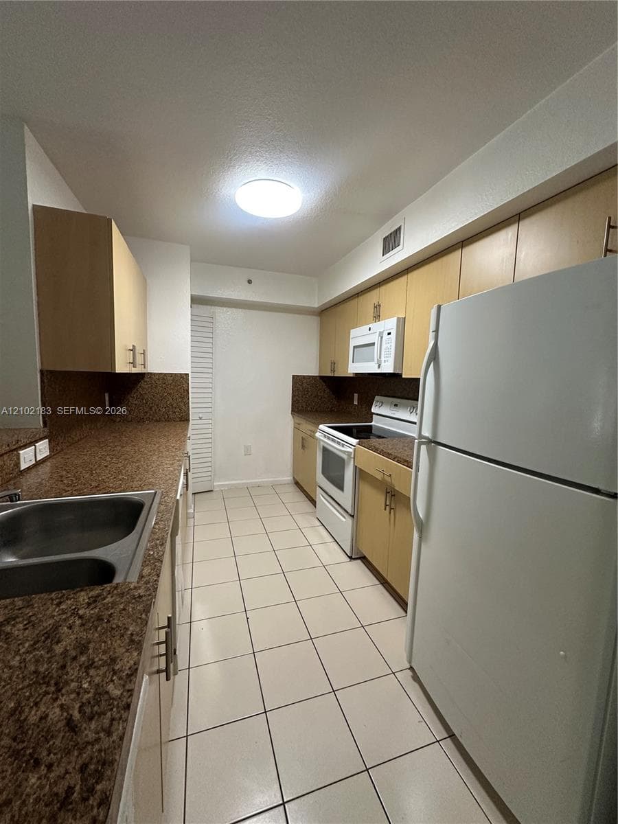 VISTA TRACE 6 CONDO · #6102 in Homestead - Photo 4
