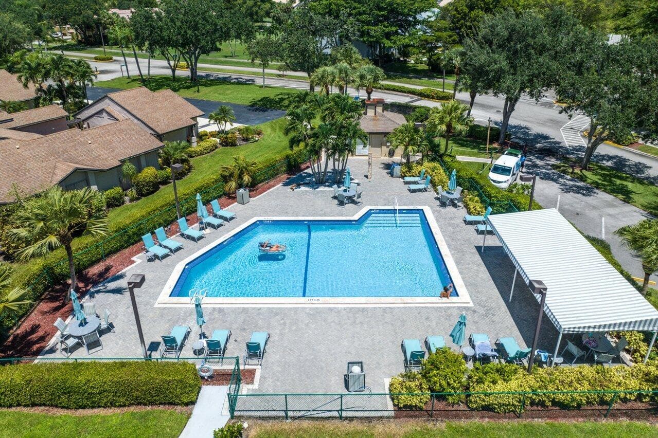 Satellite Pool with New Diamond Brite