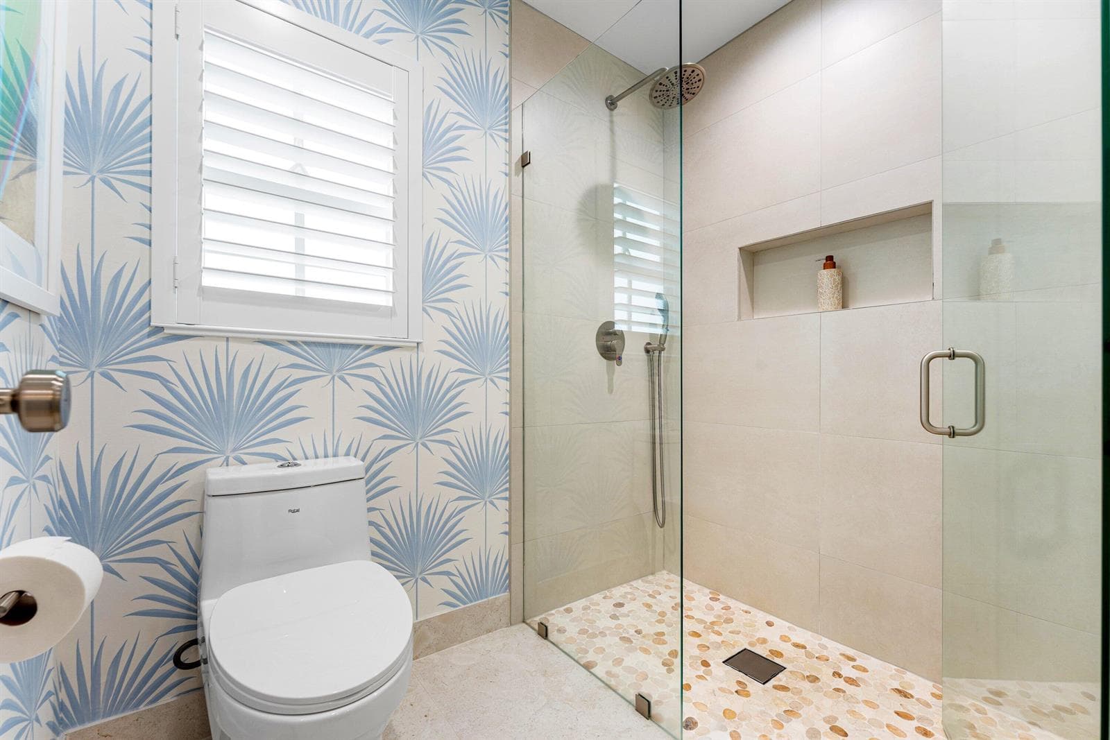 Glass Enclosed Shower w/ Zero-Curb Entry