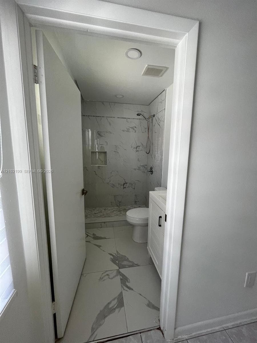 2682 W 74th Ter photo 11
