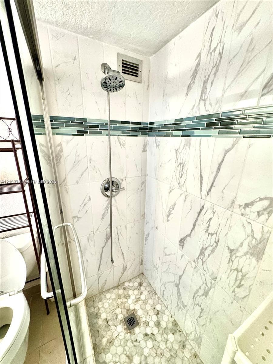 DEL PRADO MARINA · #1002 in Aventura - Photo 12