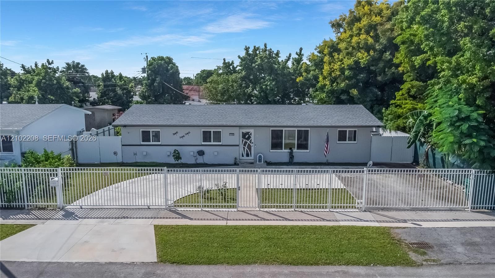 11080 SW 60th St photo 3