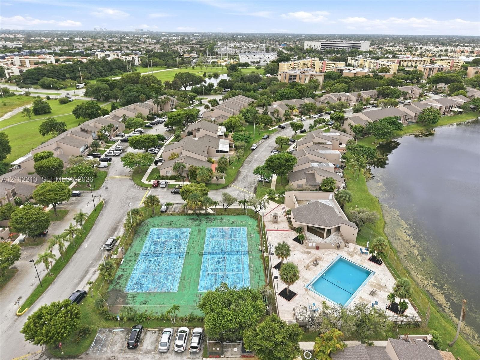 9135 Fontainebleau Blvd #2 photo 48