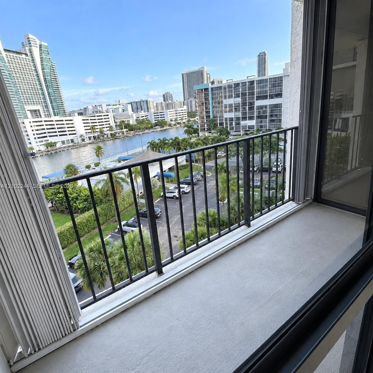 TOWERS OF OCEANVIEW SOUTH · #722 in Hallandale Beach - Photo 17